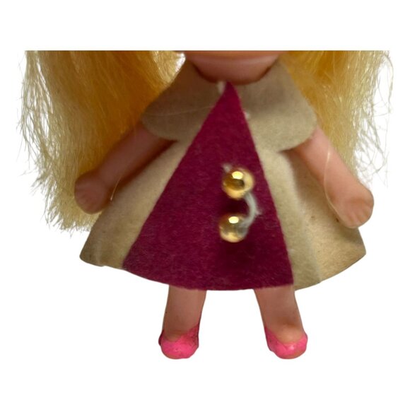 Vintage Little Kiddles Miniature Doll Toy Blonde Hair Gold Felt Pink Shoes 3" - Picture 6 of 10